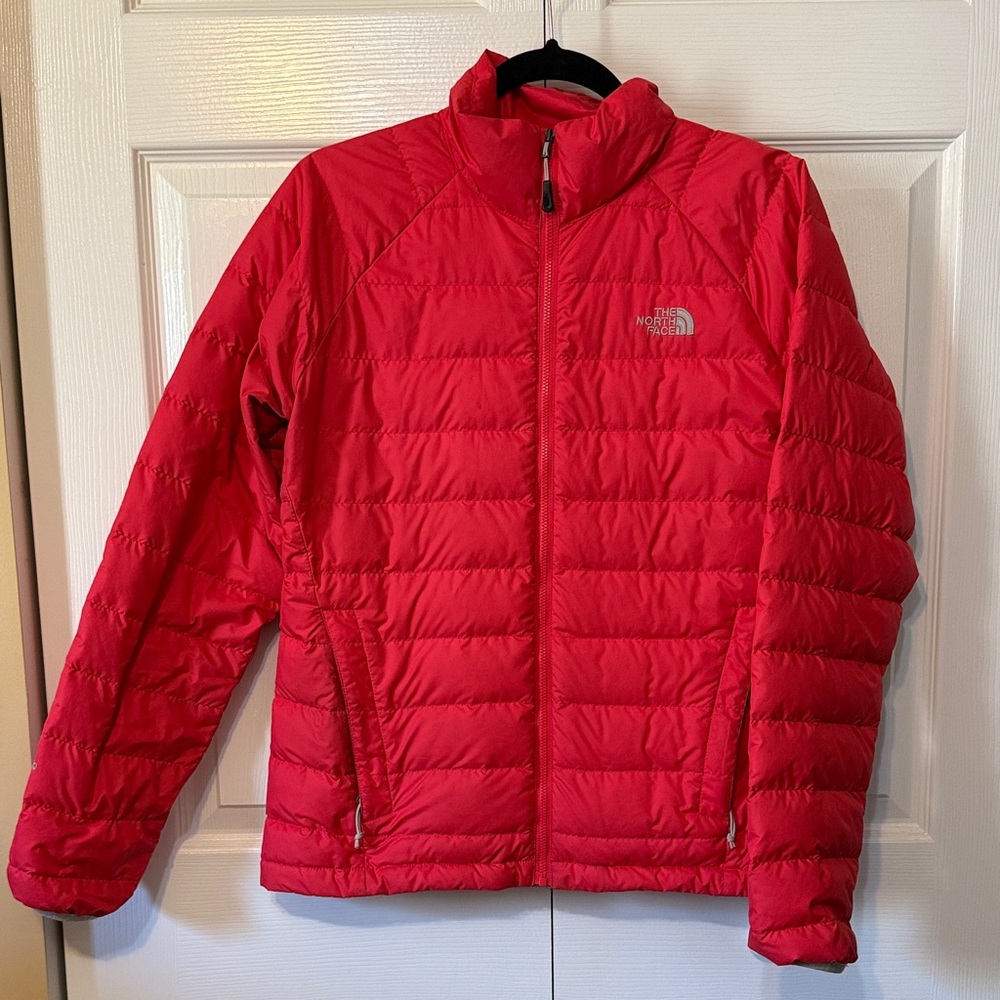 The North Face Bright Pink Women's Lightweight Puffer Jacket
